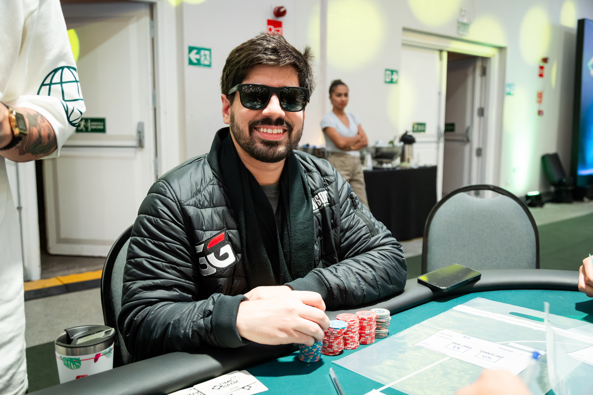 Douglas Araujo chip leader do Dia 2 do Main Event do BSOP Summer