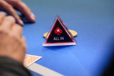 Ação aconteceu nas primeiras mãos do torneio no Super High Roller