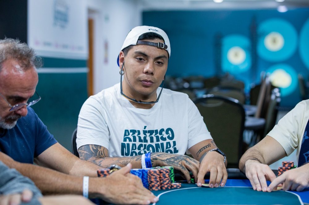 Sebastian Fonseca ultrapassou o amigo Carlos Serrano
