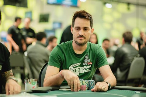 Djalma Melotto somou mais fichas no Dia 1A do Main Event do BSOP Summer