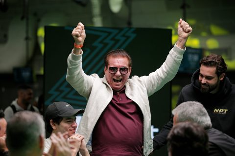 Cooler inacreditável de AA x KK marca primeira mão da mesa final do Main Event do BSOP Winter