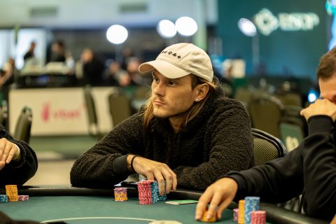 Alisson Piekazewicz chip leader do Dia 1 do High Roller Championship