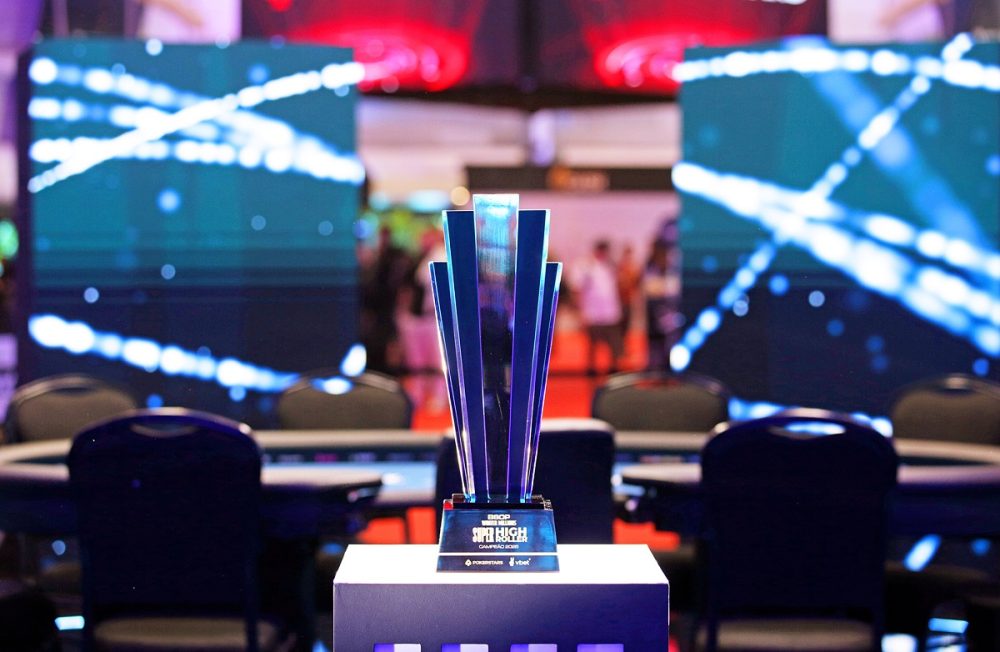 Troféu do Super High Roller do BSOP Winter Millions