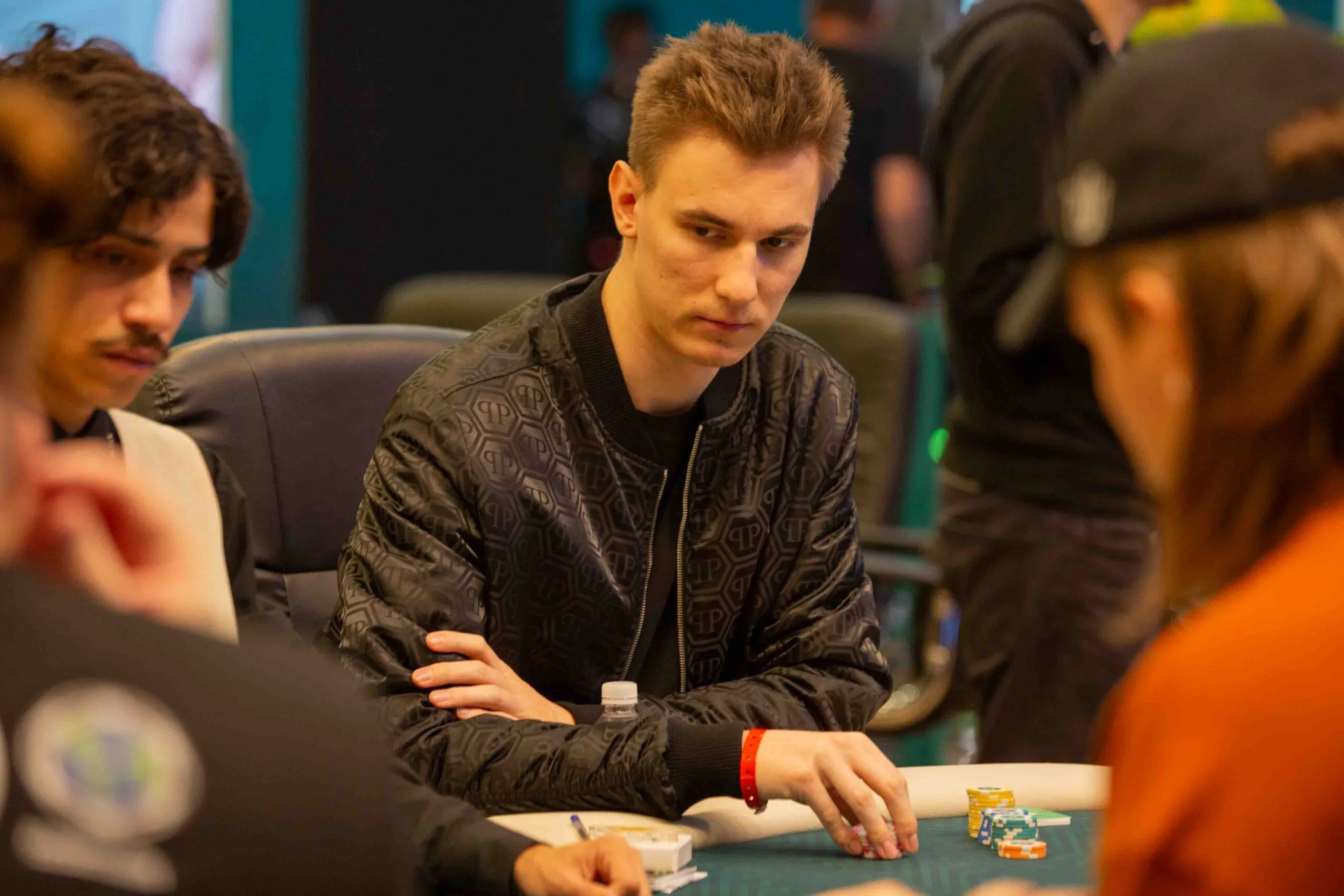 Zdenek Zizka estoura bolha do 500K Super High Roller Main Event do BSOP Millions
