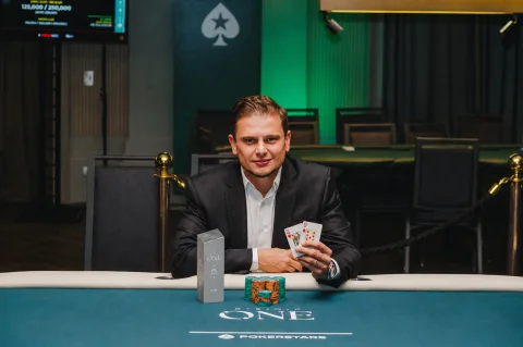 Edmilson Rosa vence 10K BSOP ONE e fatura primeiro título no circuito