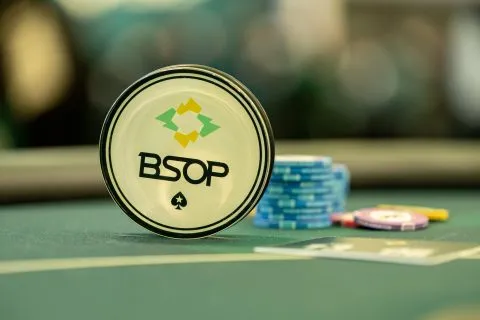 Entenda como ganhar milhões virou rotina para essas pessoas
